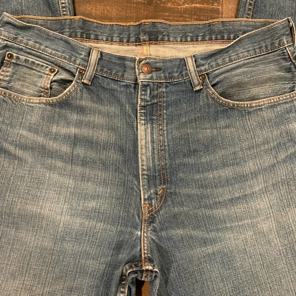Levi’s 550 Relaxed Tapered Fit Jeans - Picture 6 of 8